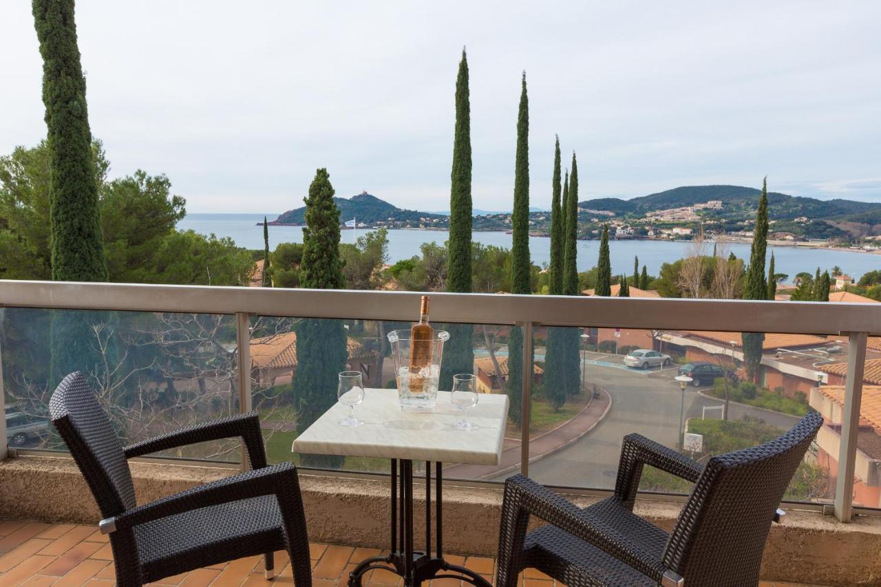 Village Club Les Mas De L'Esterel Saint-Raphaël エクステリア 写真