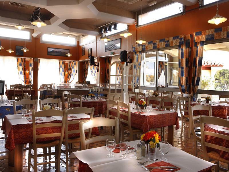 Village Club Les Mas De L'Esterel Saint-Raphaël エクステリア 写真