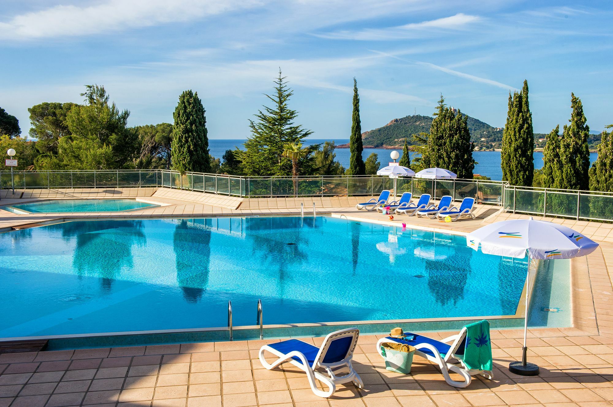 Village Club Les Mas De L'Esterel Saint-Raphaël エクステリア 写真