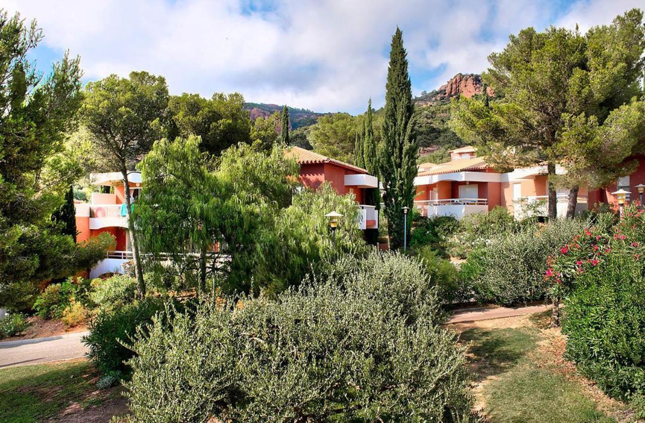 Village Club Les Mas De L'Esterel Saint-Raphaël エクステリア 写真